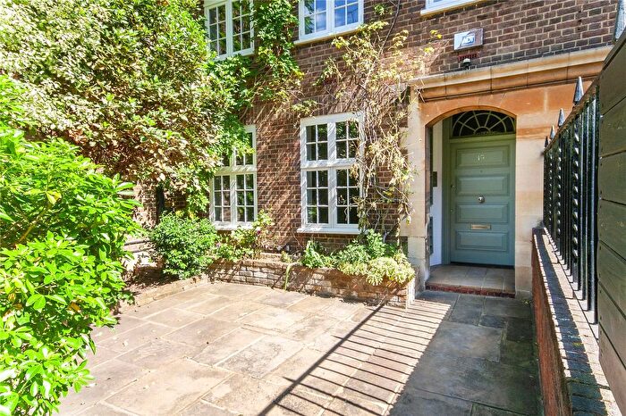 4 Bedroom Detached House To Rent In Flood Street, London, SW3