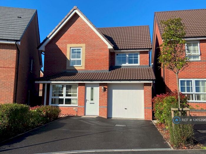 3 Bedroom Semi-Detached House To Rent In Hornbeam Close, Edwalton, Nottingham, NG12