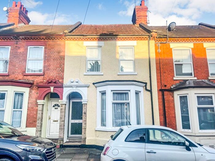 3 Bedroom Terraced House For Sale In Whitworth Road, Northampton, Northamptonshire, NN1