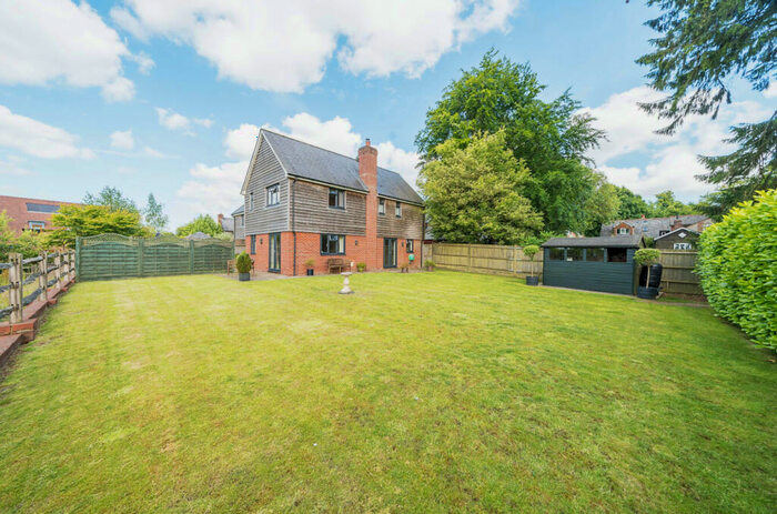3 Bedroom Detached House For Sale In Trinity Hill, Medstead, Alton, Hampshire, GU34