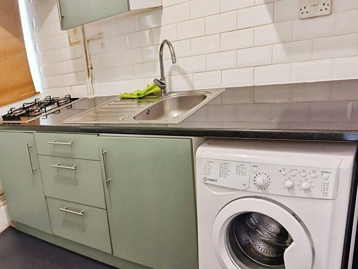 1 Bedroom Flat To Rent In Florida Street, London, E2
