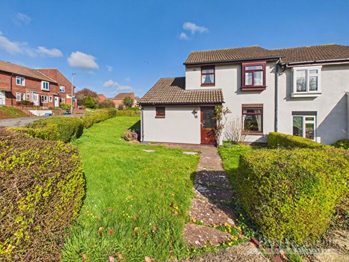 3 Bedroom Semi-Detached House For Sale In Maytree Close, Frome, BA11