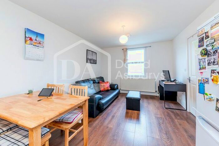 Studio To Rent In Tottenham Lane, Crouch End, London, N8