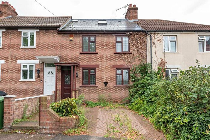 4 Bedroom House To Rent In Ascham End, Walthamstow, E17