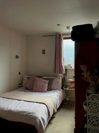 2 Bedroom Flat To Rent In Isaac Way, Manchester M4