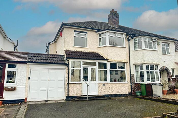 3 Bedroom Semi Detached House For Sale In Cropthorne Road, Shirley, Solihull, B90
