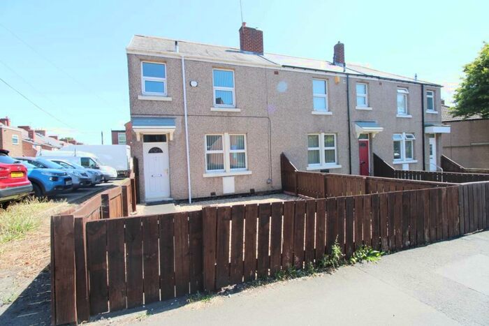 2 Bedroom House To Rent In Grasmere Gardens, Washington, NE38