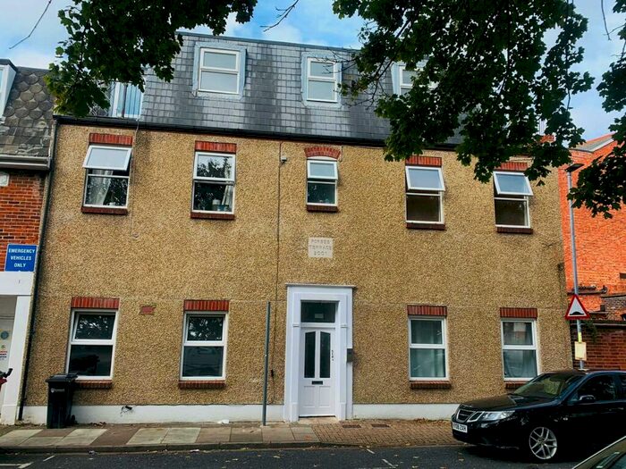 1 Bedroom Apartment To Rent In Washington Road, Portsmouth, PO2
