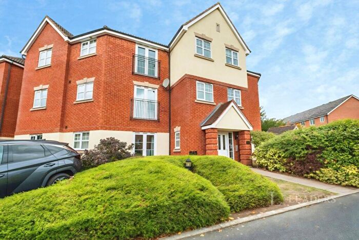 2 Bedroom Flat To Rent In Railway Walk, Bromsgrove, Worcestershire, B60