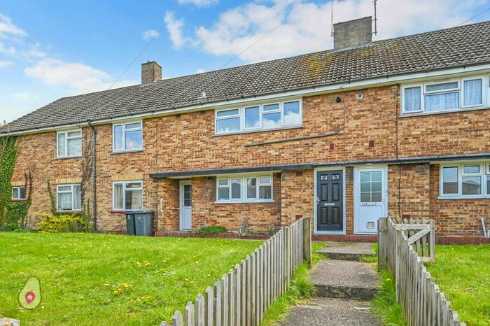 2 Bedroom Maisonette For Sale In Warren Road, Winchester, Hampshire, SO23