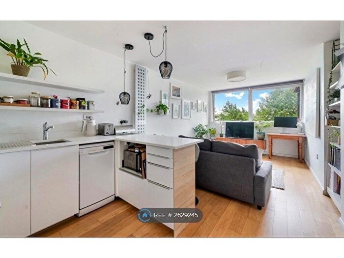 2 Bedroom Flat To Rent In Hopton Street, London, SE1