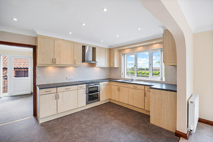 3 Bedroom Detached Bungalow To Rent In Torksey Lock, Lincoln, LN1