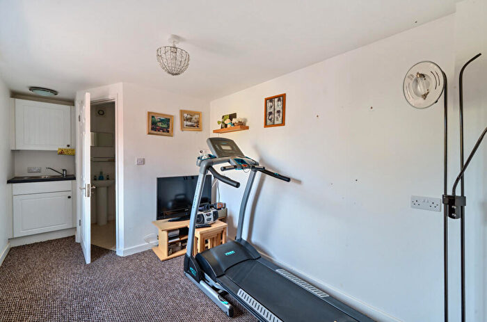 2 Bedroom Bungalow For Sale In Lambert Avenue, Shurdington, Cheltenham, GL51