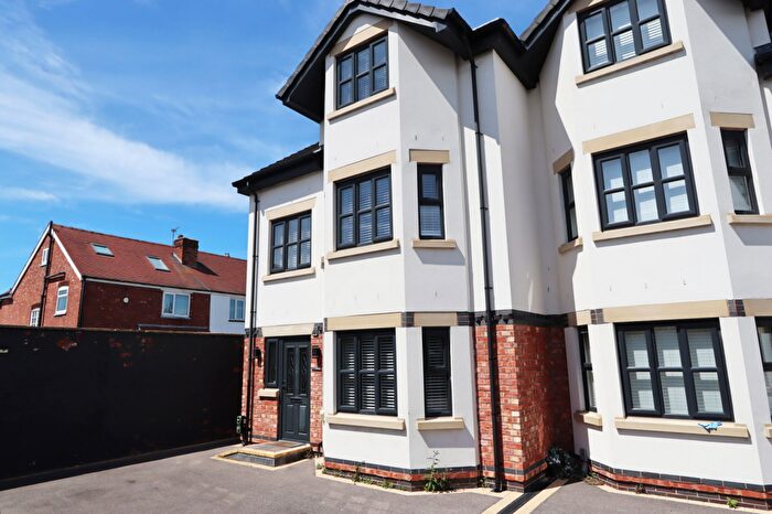 3 Bedroom Semi-Detached House For Sale In Eliza Close, Roe Lane, Southport, PR9