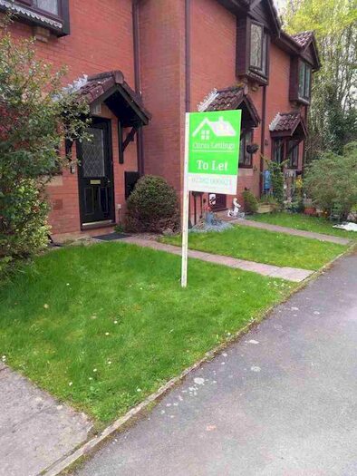 2 Bedroom Semi-Detached House To Rent In Clover Way, Hedge End, Southampton, SO30