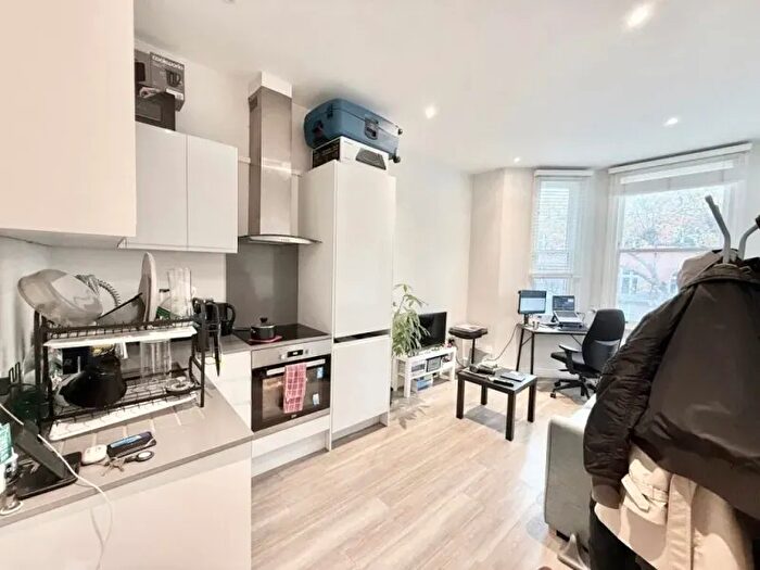 1 Bedroom Flat To Rent In Randolph Avenue, London, W9