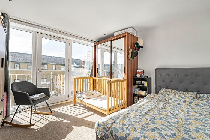 2 Bedroom Flat For Sale In Kilburn Lane, W10