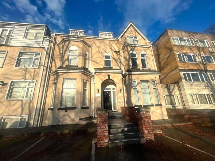 Apartment To Rent In Wilbraham Court One, Fallowfield, Greater Manchester, M14