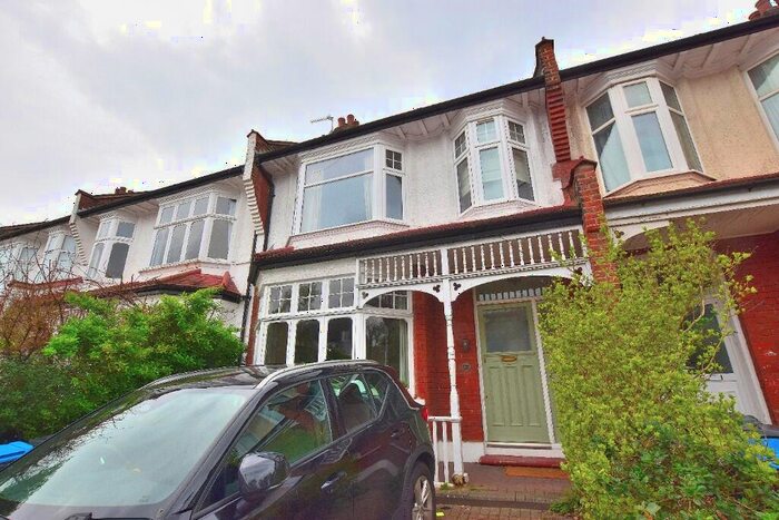 2 Bedroom Flat To Rent In Caversham Avenue, London, N13