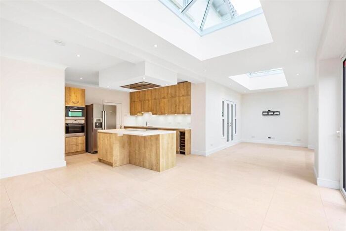 5 Bedroom House To Rent In Wyatt Drive, London, SW13