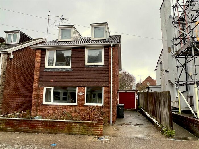 3 Bedroom Detached House To Rent In Victoria Road, Canterbury, Kent, CT1