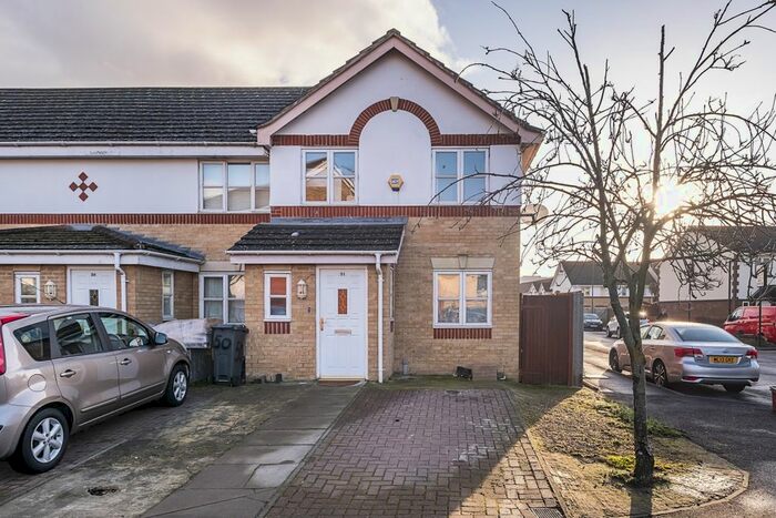 3 Bedroom End Of Terrace House To Rent In Highfield Road, Feltham, TW13