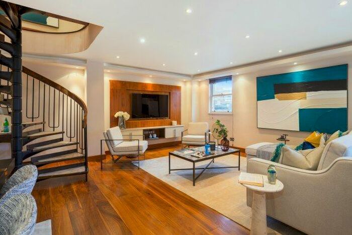 2 Bedroom Flat To Rent In Queens Gate, London, SW7