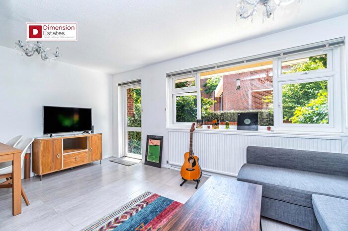 2 Bedroom Maisonette To Rent In Wynford Road, Islington, Angel, Upper Street, Islington, N1