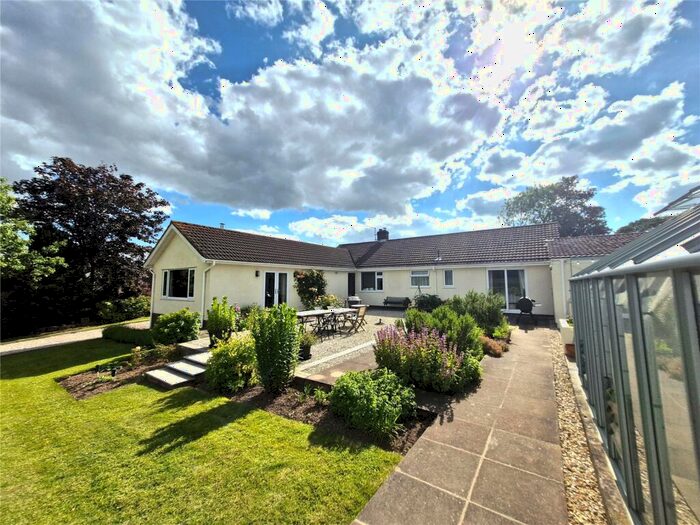 4 Bedroom Bungalow For Sale In Luton, Payhembury, Honiton, Devon, EX14