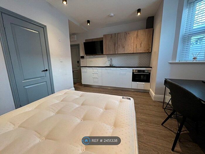 Studio To Rent In Coventry, Coventry, CV1