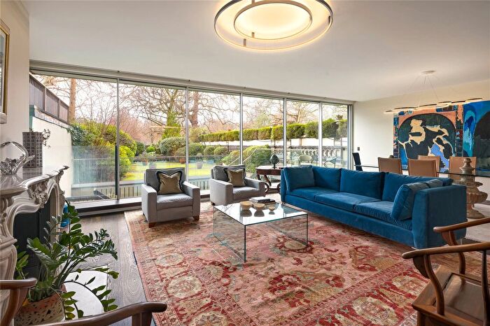 3 Bedroom Flat To Rent In St. James's Place, London, SW1A