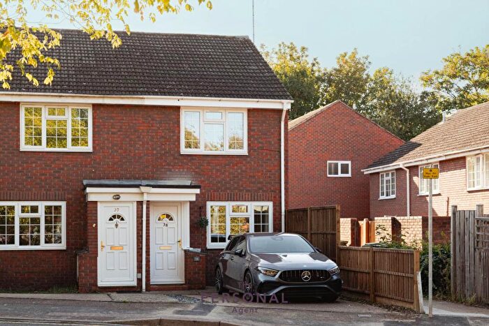 2 Bedroom House To Rent In Epsom, KT17