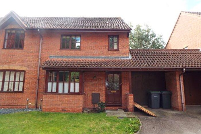 3 Bedroom Property To Rent In Biddenham, Bedford, MK40