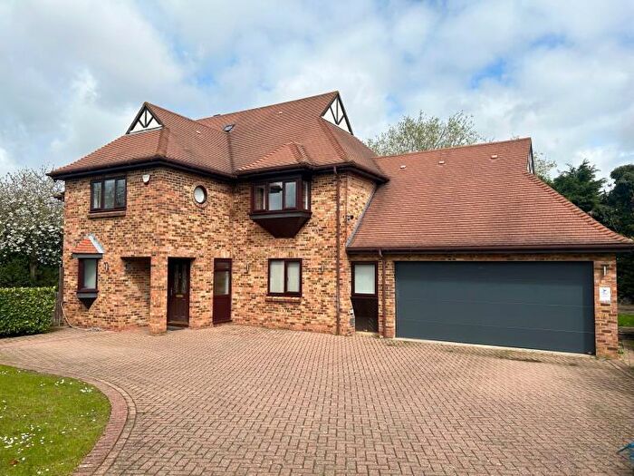 4 Bedroom Detached House To Rent In Ashpole Furlong, Loughton, MK5