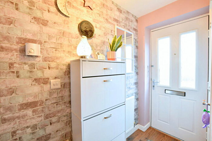 3 Bedroom End Of Terrace House For Sale In Masseys View, Blaydon-on-Tyne, NE21