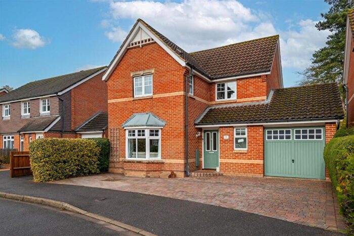 3 Bedroom Detached House For Sale In Larksfield, Horley, Surrey, RH6