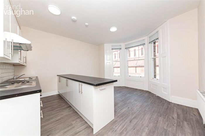 2 Bedroom Flat To Rent In Gladstone Terrace, Brighton, East Sussex, BN2