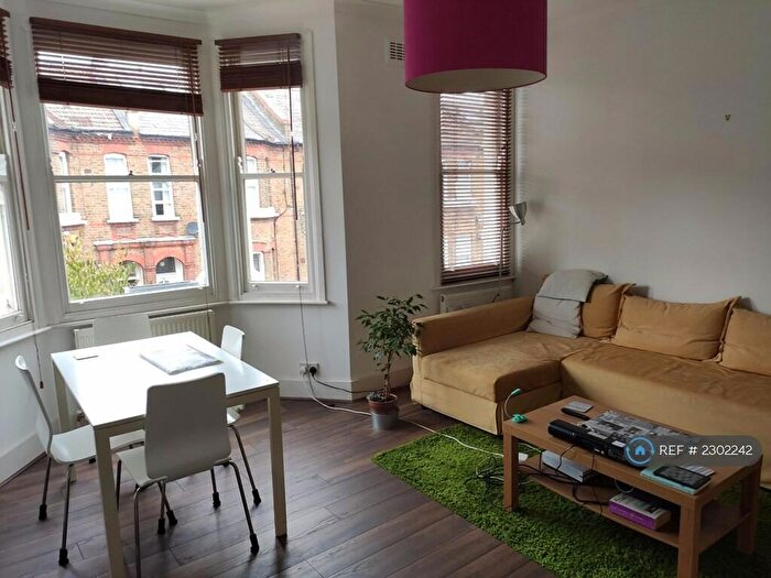 2 Bedroom Flat To Rent In Priory Park Road, London, NW6