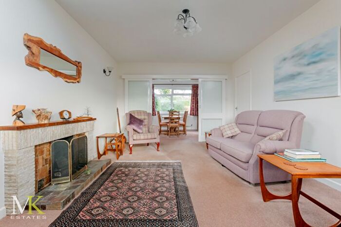 3 Bedroom Chalet For Sale In Woodbury Avenue, Bournemouth, BH8