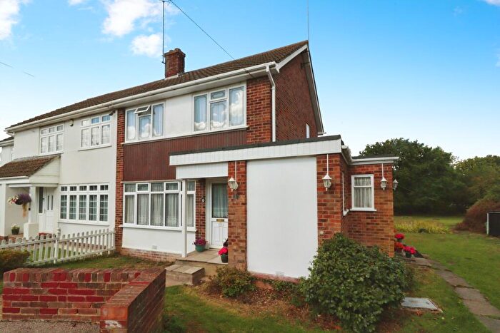 3 Bedroom Semi-Detached House For Sale In Cannons Mead, Stondon Massey, CM15