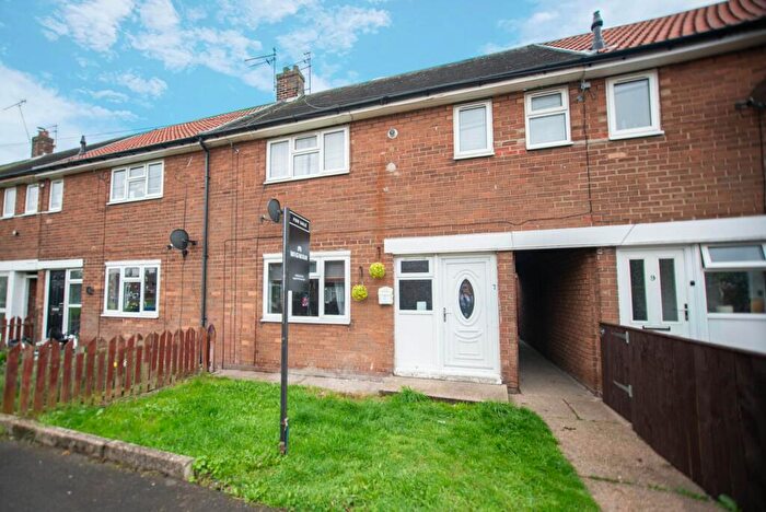 3 Bedroom Terraced House For Sale In Garrowby Walk, Hull, HU5