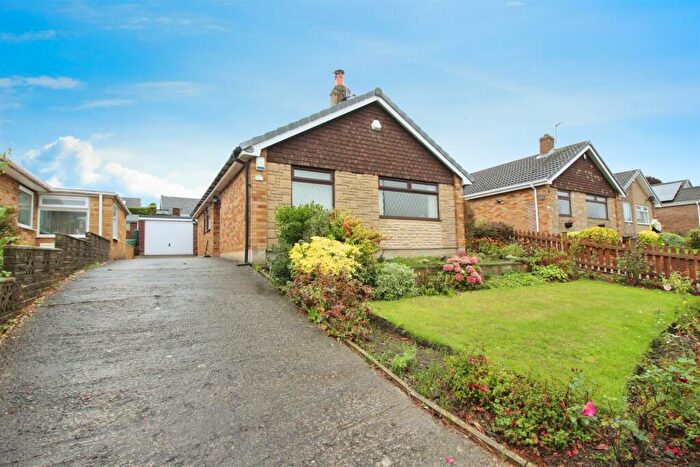 3 Bedroom Detached Bungalow For Sale In Clayton Avenue, Leeds, LS25