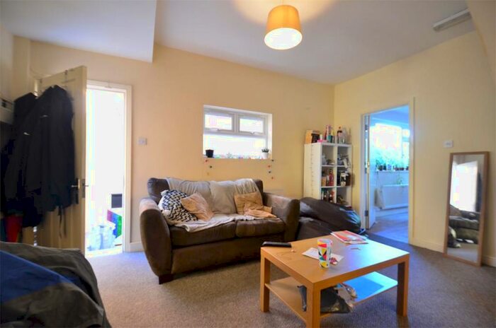 4 Bedroom End Of Terrace House To Rent In Selly Oak, Birmingham, B29