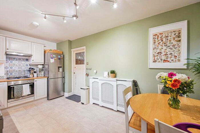 3 Bedroom End Of Terrace House For Sale In Lodge Avenue, Ashbourne, DE6