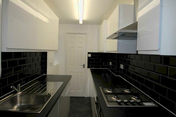 3 Bedroom Terraced House To Rent In Bedroom House, Wolseley Street, Reading, RG1