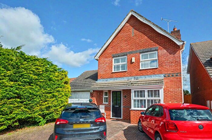 4 Bedroom Detached House For Sale In Tibbs Way, Bugbrooke, Northampton, NN7