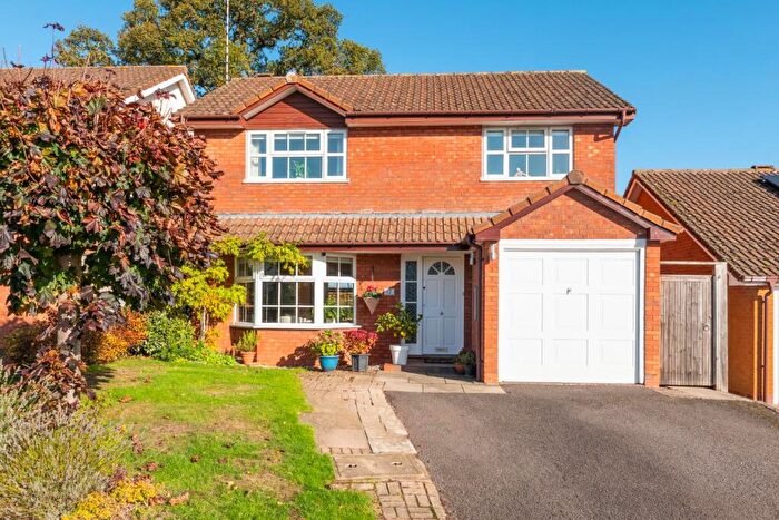 4 Bedroom Detached House For Sale In Range Meadow Close, Leamington Spa, CV32