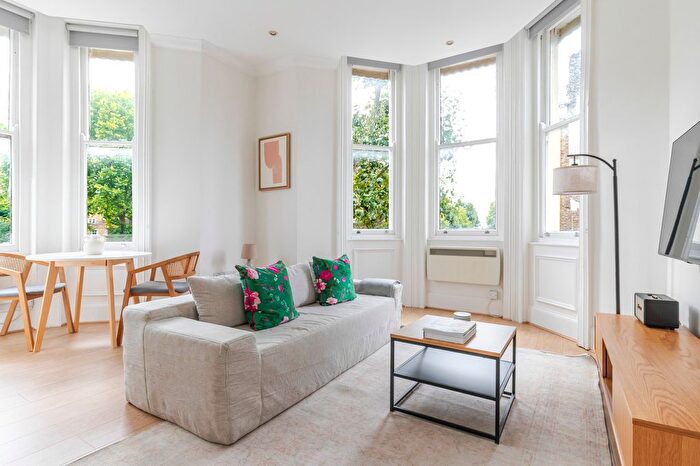 1 Bedroom Flat To Rent In Earl's Court, SW5