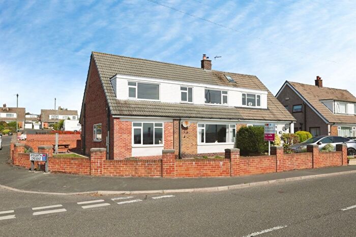 4 Bedroom Semi-Detached House For Sale In Moor End Road, Halifax, HX2