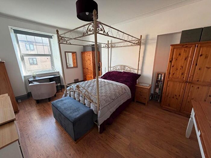 3 Bedroom Maisonette To Rent In Eton Place, Plymouth, Devon, PL1